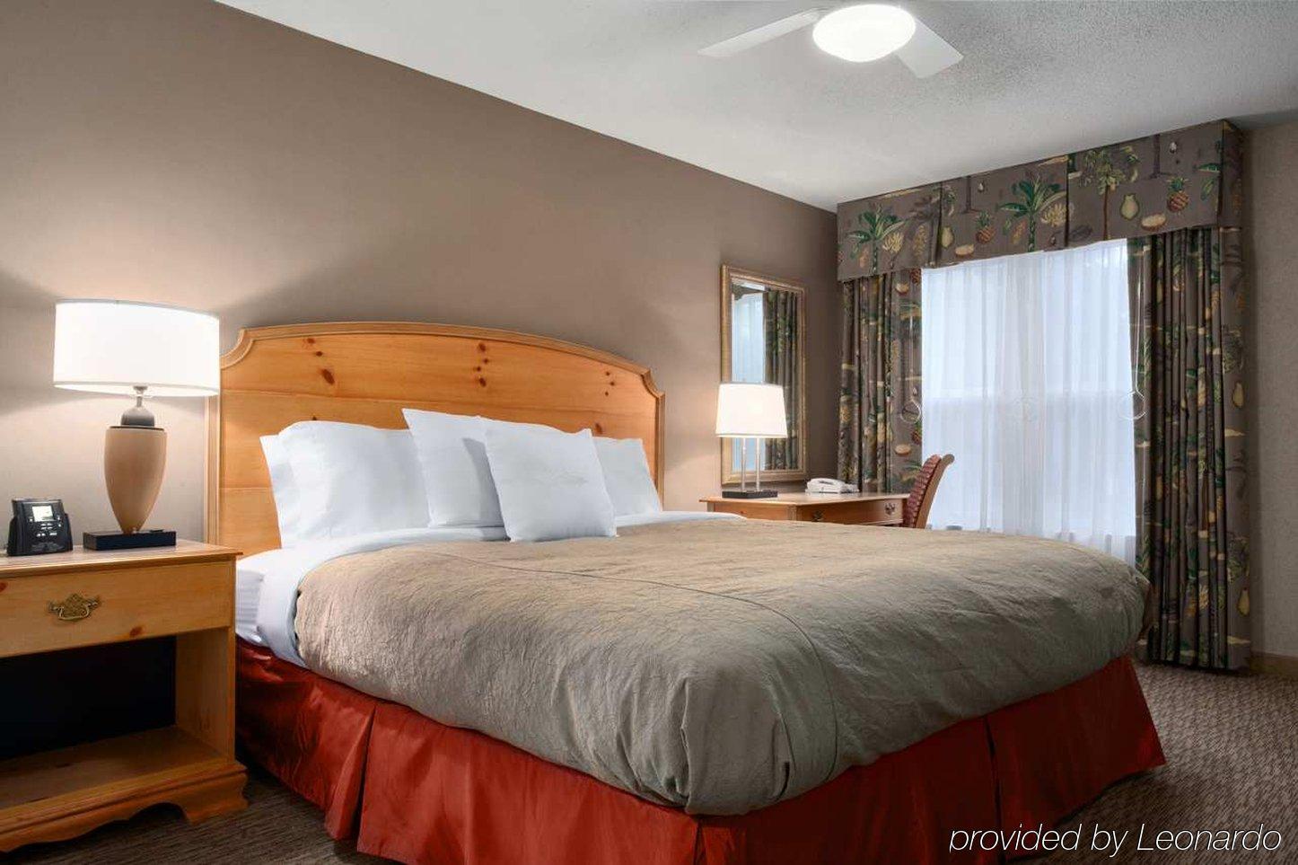 Homewood Suites By Hilton Indianapolis At The Crossing Room photo