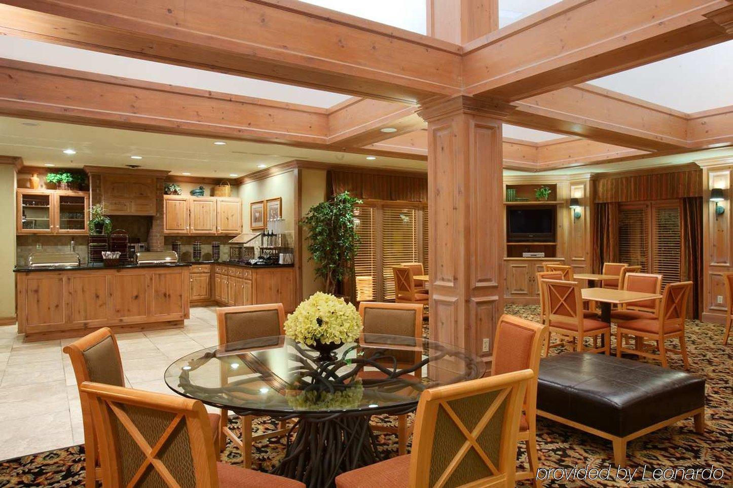 Homewood Suites By Hilton Indianapolis At The Crossing Restaurant photo