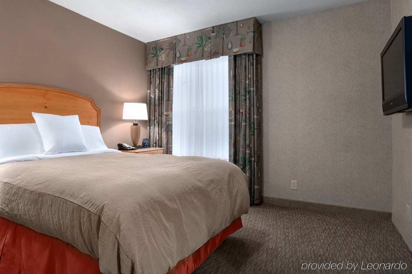 Homewood Suites By Hilton Indianapolis At The Crossing Room photo